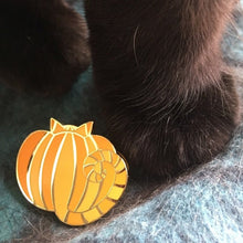 Pumpkin Cat hard enamel pin